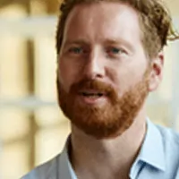 Medailonek Xavier, Nanterre